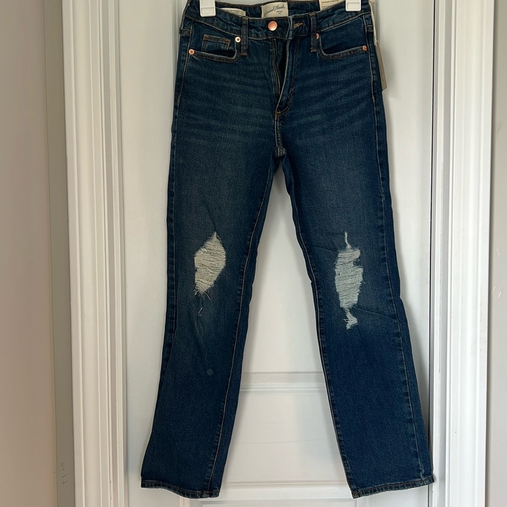 Universal Threads High rise straight leg jeans women’s size 2 new with tags